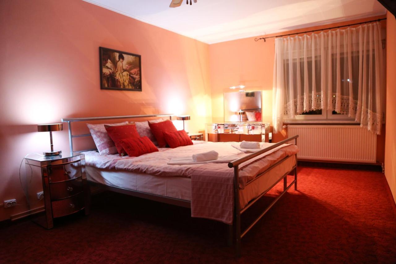 Ferienwohnung Luxury Brașov Zimmer foto